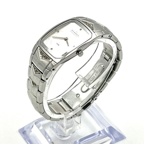 Skagen Denmark Rectangular Silver Women Watch Working - Picture 4 of 8